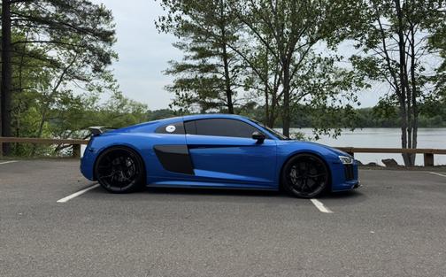 Blue 2017 Audi R8 5.2 V10 plus