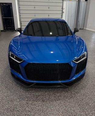 Blue 2017 Audi R8 5.2 V10 plus