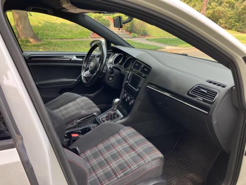 2016 Volkswagen Golf GTI 2.0T S 4-Door