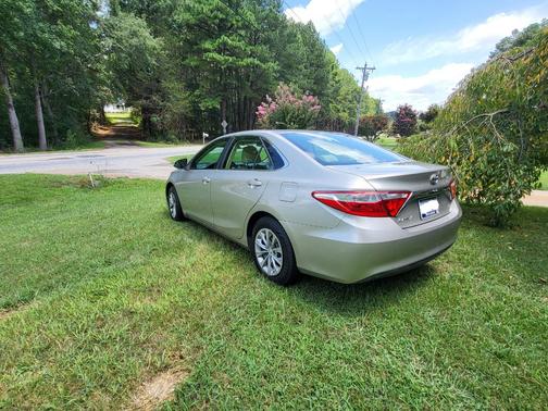 Beige 2016 Toyota Camry LE