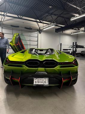 2024 Lamborghini Revuelto Base