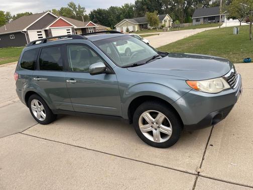 Green 2010 Subaru Forester 2.5 X Limited