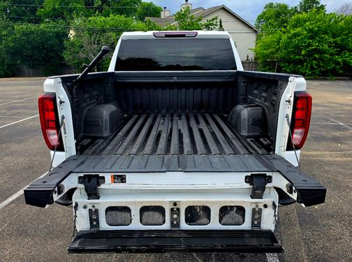 White 2022 GMC Sierra 1500 Limited SLE