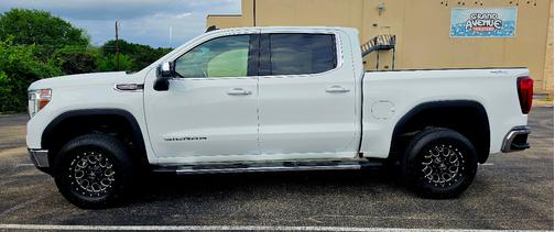White 2022 GMC Sierra 1500 Limited SLE