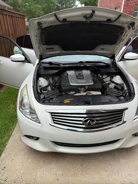 White 2015 INFINITI Q40 Base