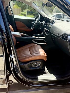 2019 Jaguar F-PACE 30t Portfolio