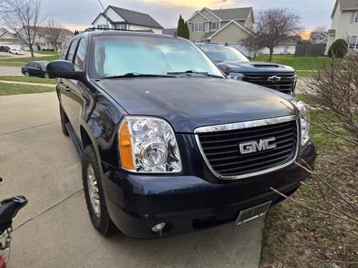 2009 GMC Yukon XL 2500 SLT1