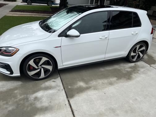 2018 Volkswagen Golf GTI 2.0T SE 4-Door