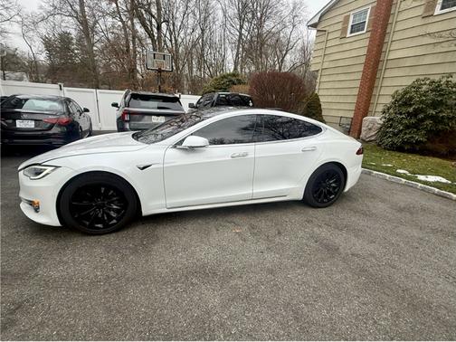 2020 Tesla Model S Long Range Plus