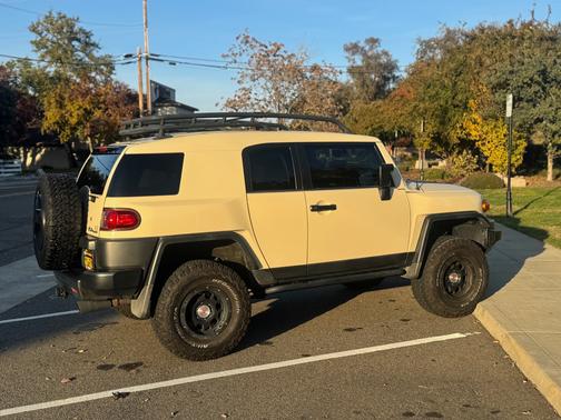 2010 Toyota FJ Cruiser Base
