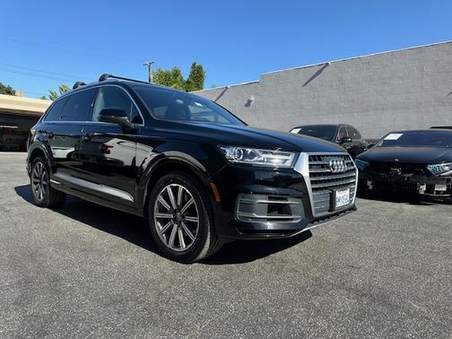 2019 Audi Q7 55 SE Premium