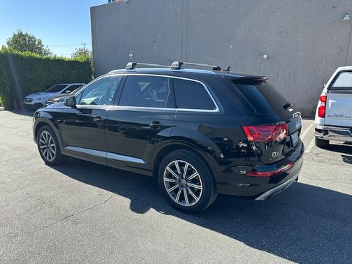 2019 Audi Q7 55 SE Premium