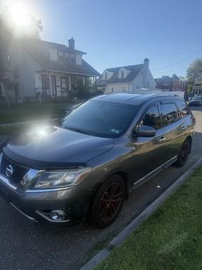 Gray 2015 Nissan Pathfinder SL