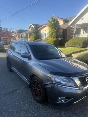 Gray 2015 Nissan Pathfinder SL