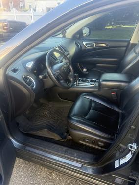 Gray 2015 Nissan Pathfinder SL