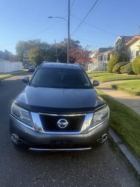 Gray 2015 Nissan Pathfinder SL