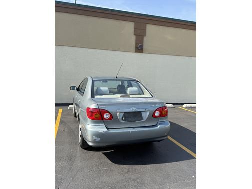 2004 Toyota Corolla LE