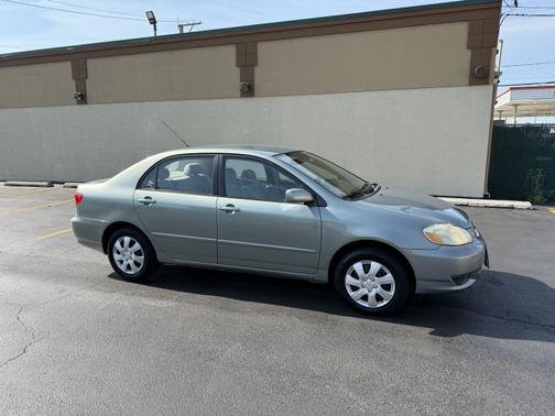 2004 Toyota Corolla LE