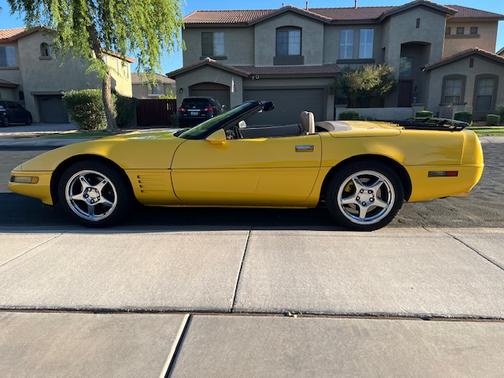 1992 Chevrolet Corvette Base