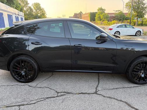 Black 2022 Maserati Levante Modena