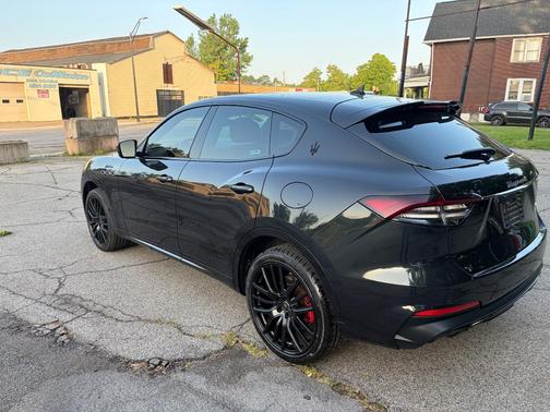 Black 2022 Maserati Levante Modena