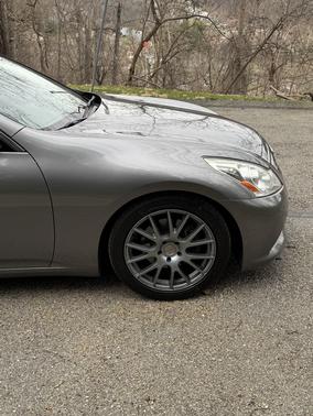 2013 INFINITI G37 x