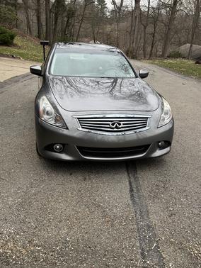 2013 INFINITI G37 x