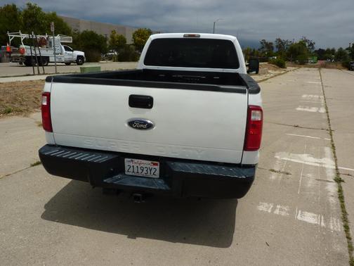 White 2015 Ford F-250 XL