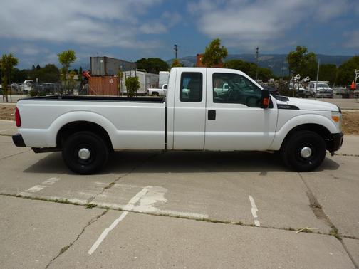 White 2015 Ford F-250 XL