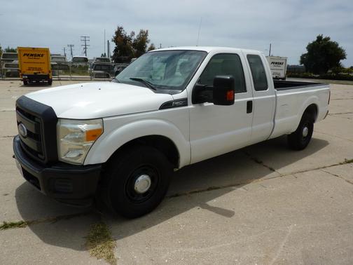 White 2015 Ford F-250 XL