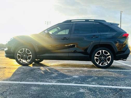 2019 Toyota RAV4 Adventure