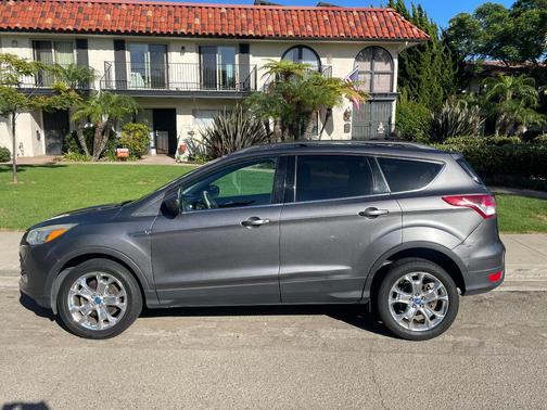 Gray 2013 Ford Escape SE
