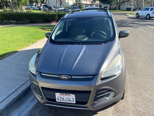 Gray 2013 Ford Escape SE