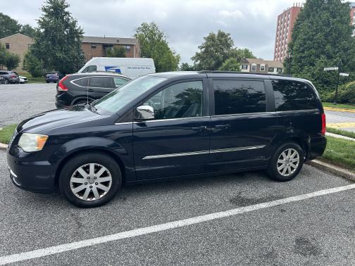 2011 Chrysler Town & Country Touring-L