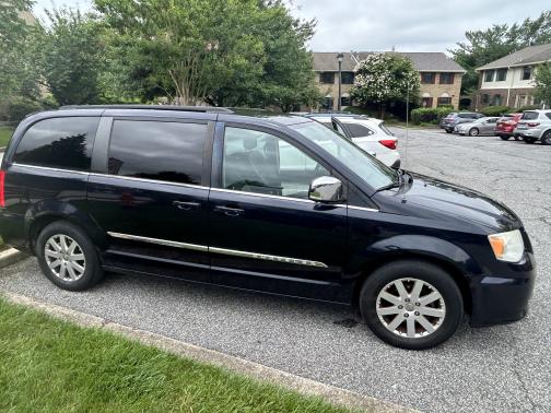 2011 Chrysler Town & Country Touring-L
