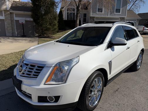 White 2014 Cadillac SRX Premium Collection