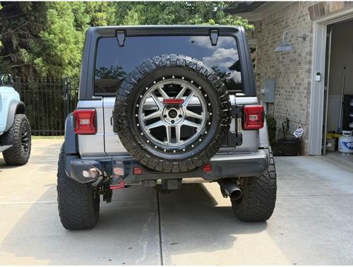 Silver 2018 Jeep Wrangler Unlimited Rubicon