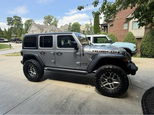 Silver 2018 Jeep Wrangler Unlimited Rubicon