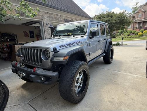 Silver 2018 Jeep Wrangler Unlimited Rubicon