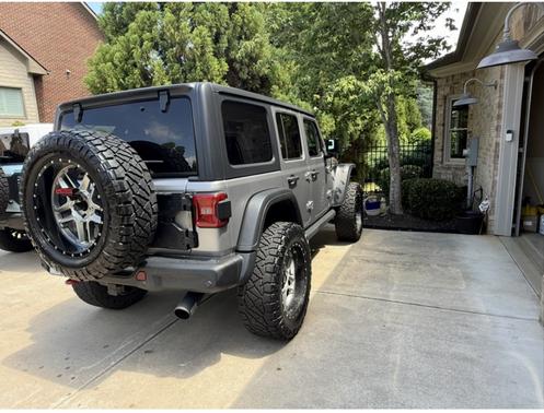 Silver 2018 Jeep Wrangler Unlimited Rubicon