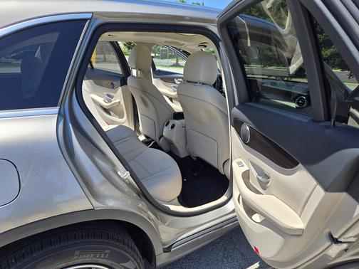 2020 Mercedes-Benz GLC 300 4MATIC