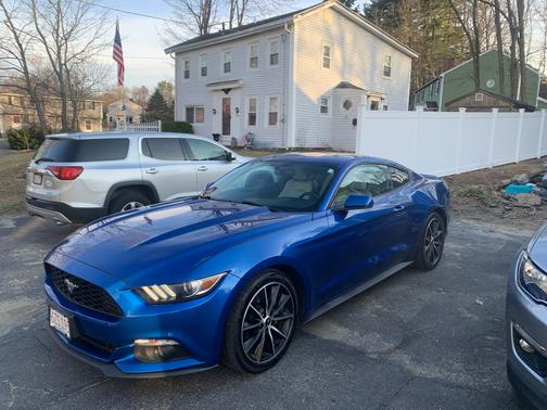 2017 Ford Mustang EcoBoost Premium
