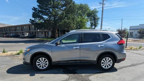 Gray 2017 Nissan Rogue SV