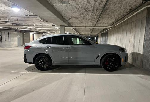 2023 BMW X4 M40i