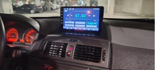 White 2004 BMW X3 2.5i