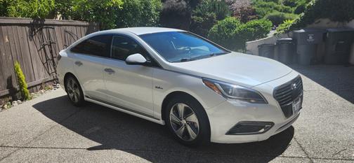 White 2017 Hyundai Sonata Plug-In Hybrid Limited