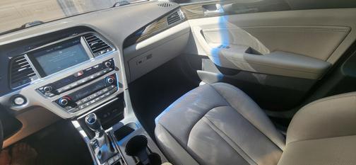 White 2017 Hyundai Sonata Plug-In Hybrid Limited