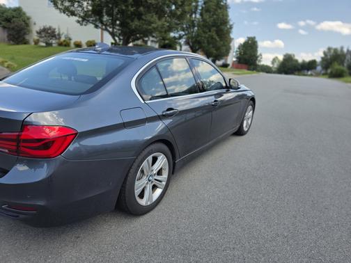 2018 BMW 330 i
