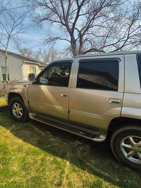 2000 Cadillac Escalade 4WD