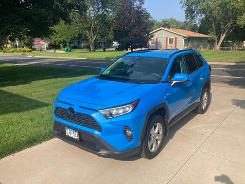 Blue 2019 Toyota RAV4 XLE